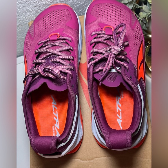 Altra Women's Olympus 5 Trail Running Shoes -W 8.5. Never Worn- 🆕 - Picture 7 of 9